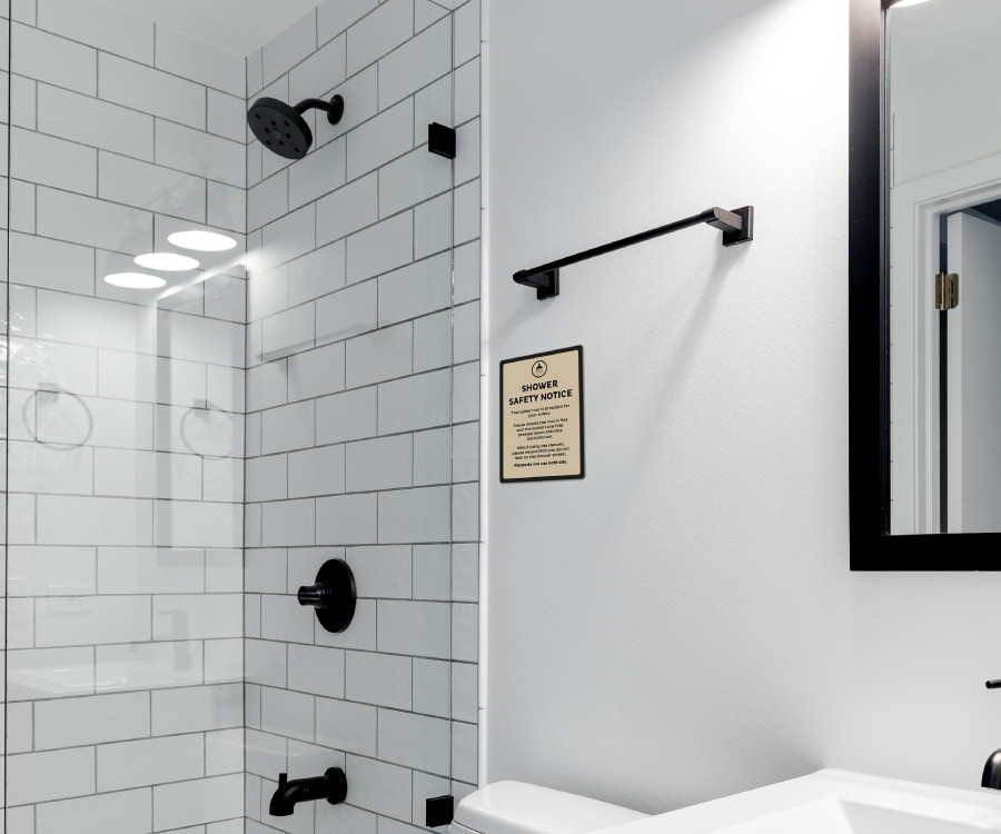en046 en047 shower safety notices